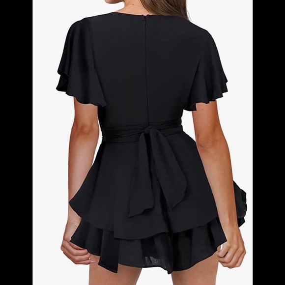 Small short sleeve black dress with tie - Picture 2 of 2